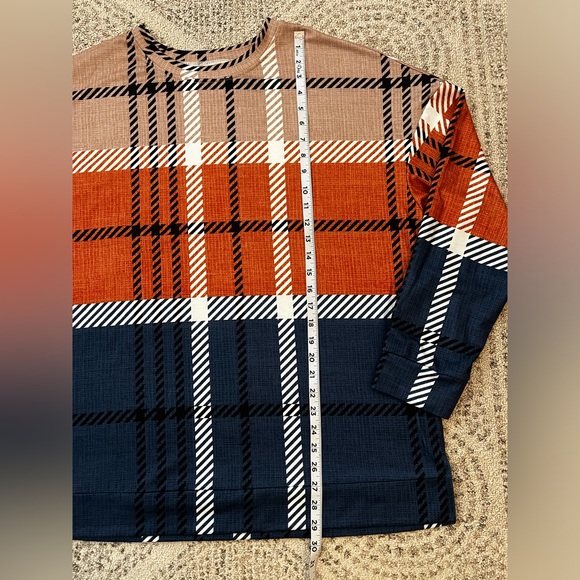 ZOLUCKY Boutique Brand Plus Size Top - Picture 6 of 8